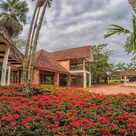 Hotel Hacienda Gualanday Apiay Bagian luar foto
