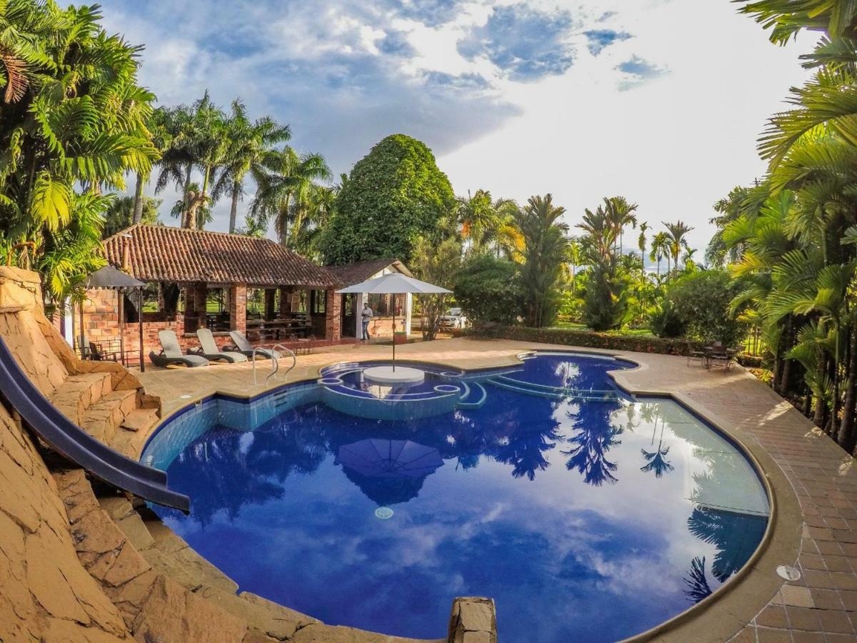 Hotel Hacienda Gualanday Apiay Bagian luar foto