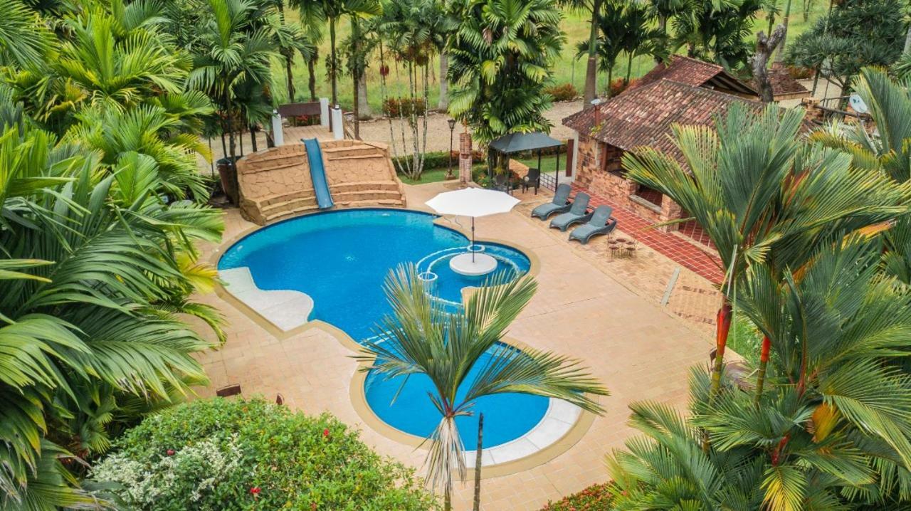 Hotel Hacienda Gualanday Apiay Bagian luar foto